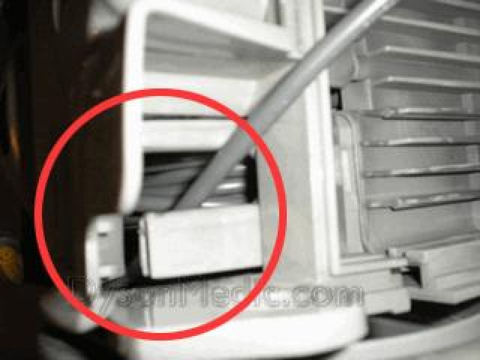 Dyson DC02 workshop manual